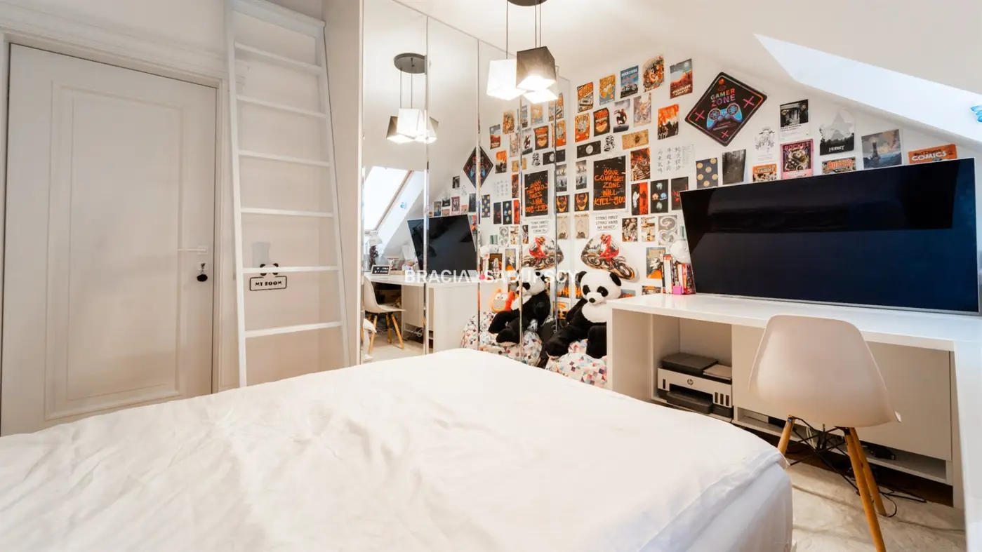 GUSTOWNY, ZADBANY DOM NA KAMERALNYM OSIEDLU