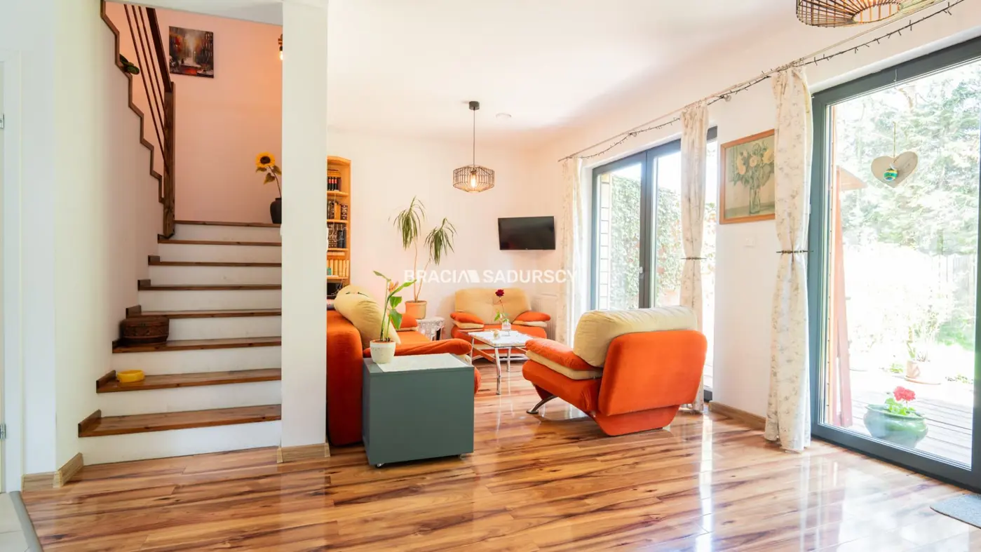 Sprzedam dom w zabudowie bliźniaczej,Zabierzów