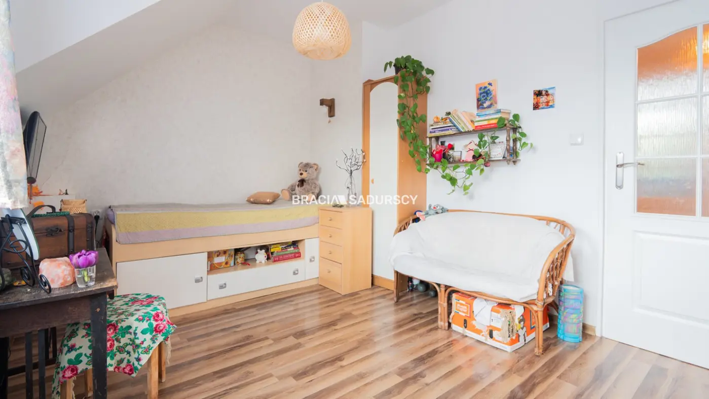 Sprzedam dom w zabudowie bliźniaczej,Zabierzów