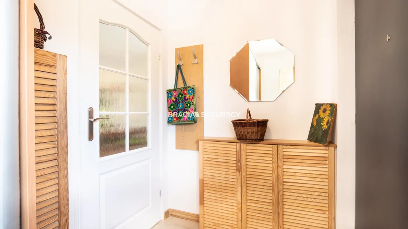 Sprzedam dom w zabudowie bliźniaczej,Zabierzów