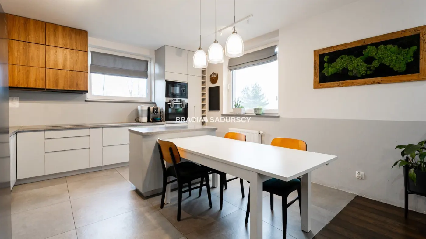 Głogoczów, pięknie położone nieruchomości, 2 domy