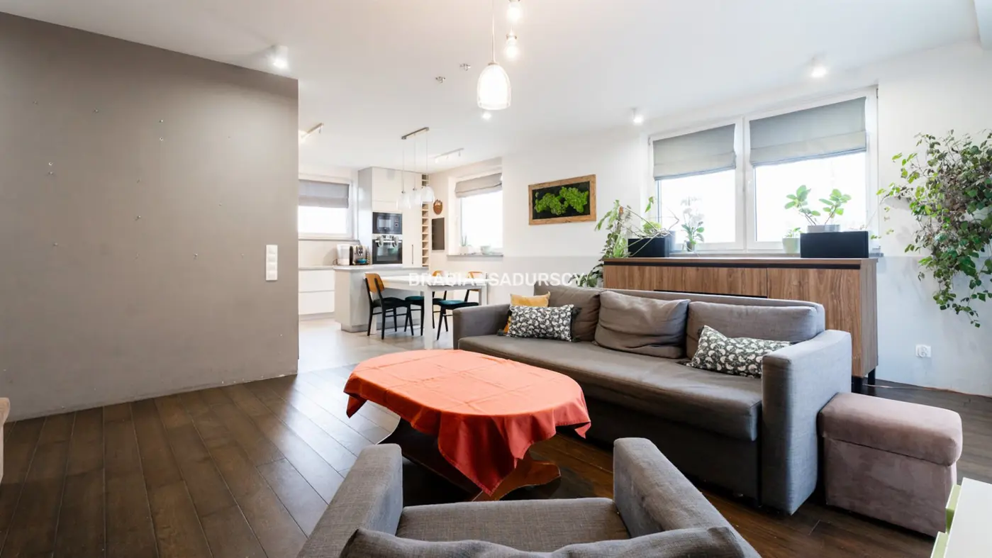 Głogoczów, pięknie położone nieruchomości, 2 domy