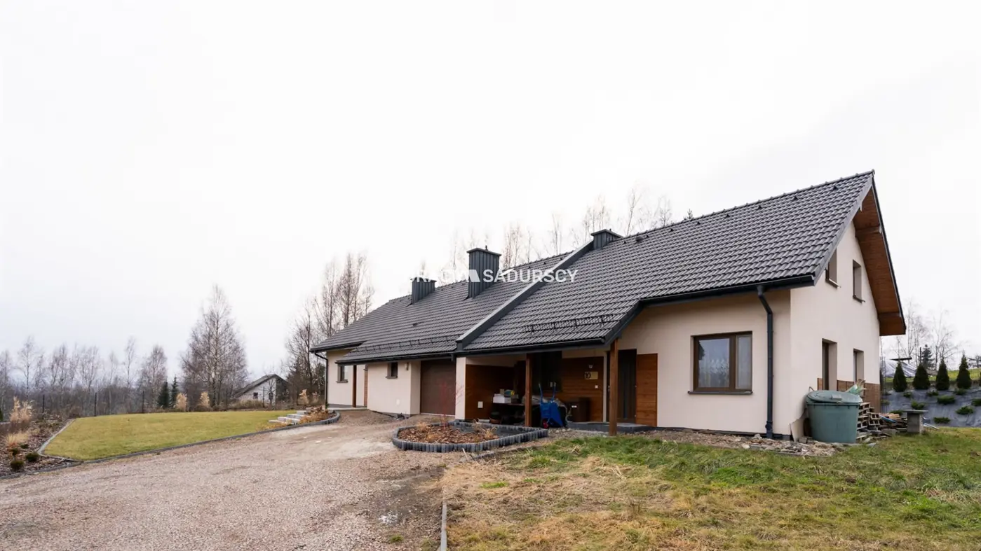 Głogoczów, pięknie położone nieruchomości, 2 domy