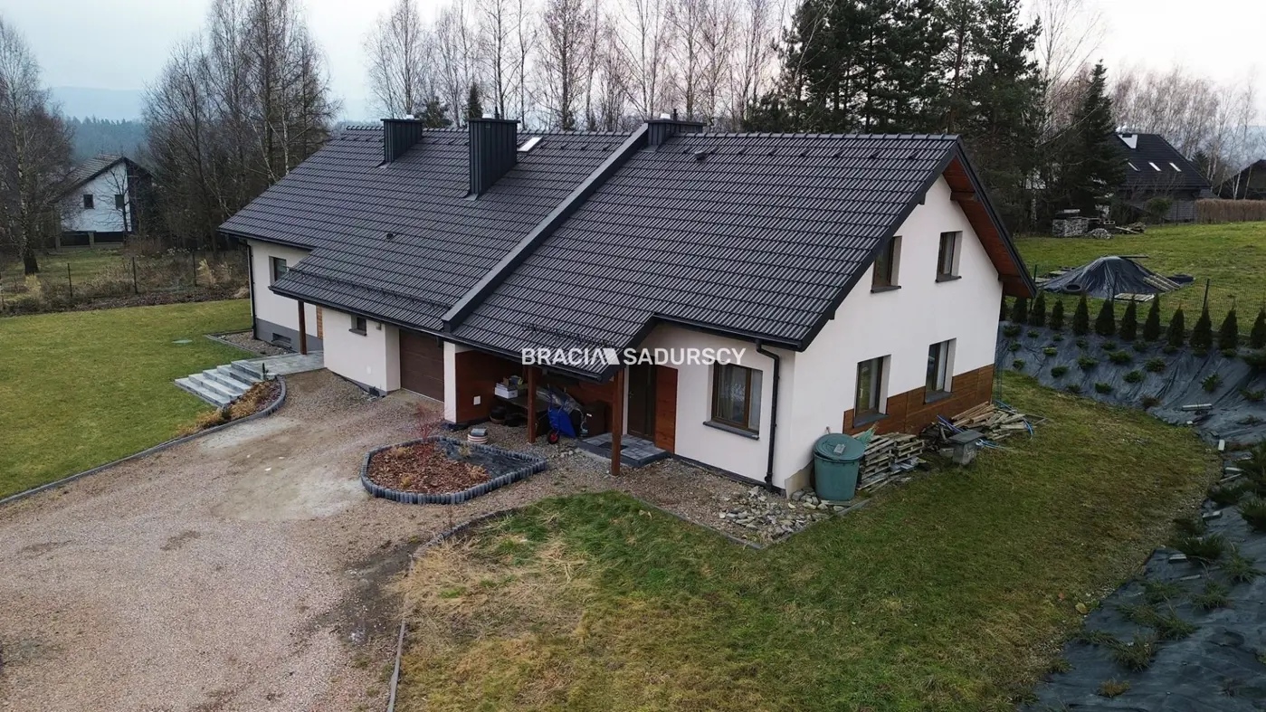 Głogoczów, pięknie położone nieruchomości, 2 domy