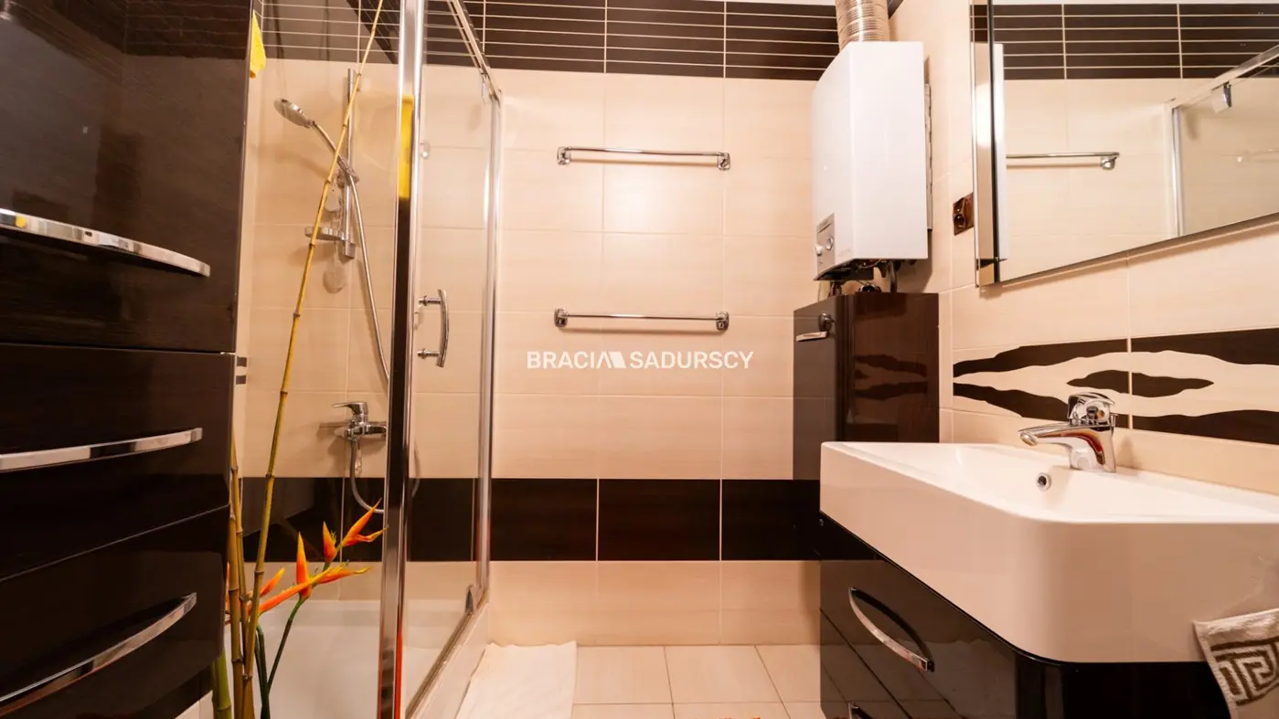 SPRZEDAM DOM W CETRUM KRAKOWA.