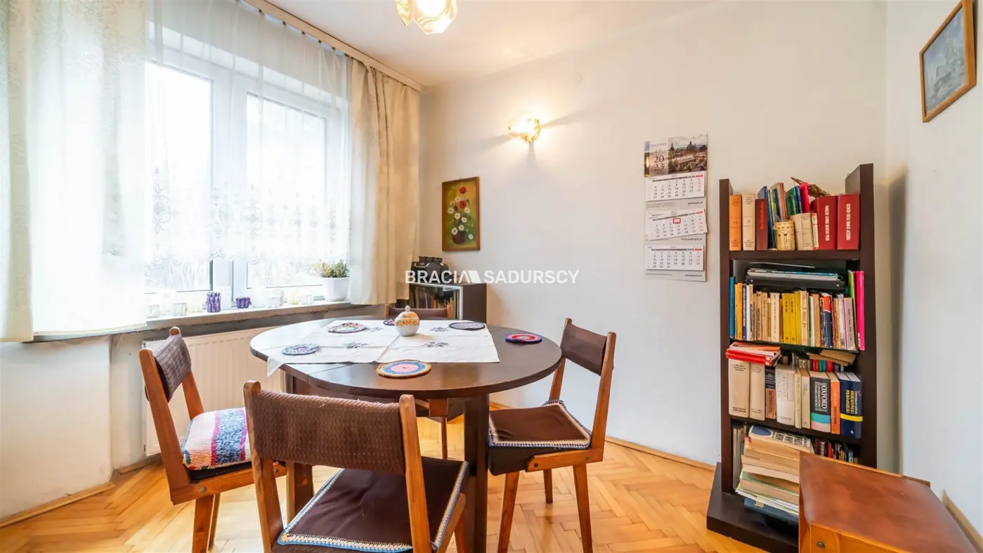 Działa 500m2 z domem 227m2. Wzgórza.