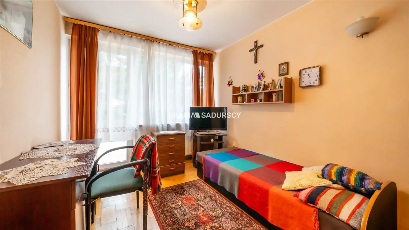 Działa 500m2 z domem 227m2. Wzgórza.