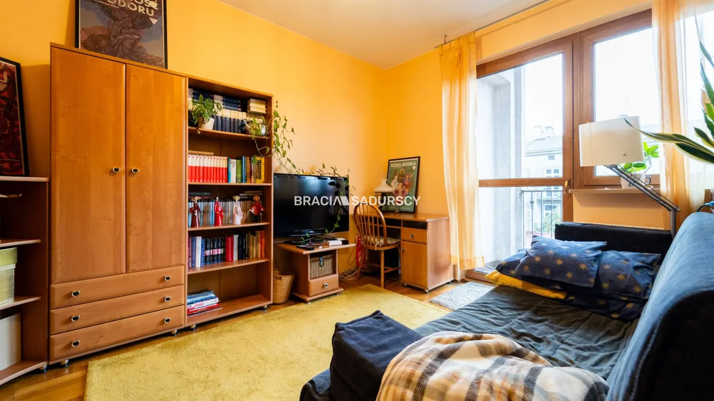 Działka z dwoma domami. Idzikowskiego.