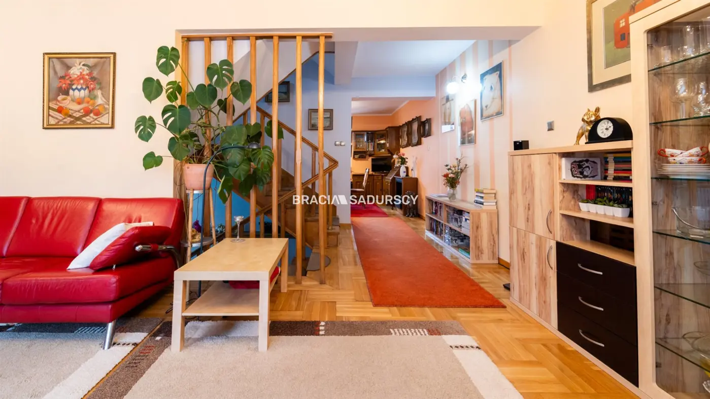 dwa budynki w Centrum Krakowa.