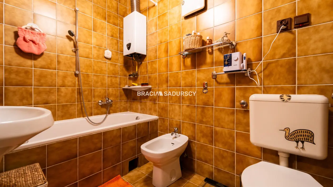 dwa budynki w Centrum Krakowa.