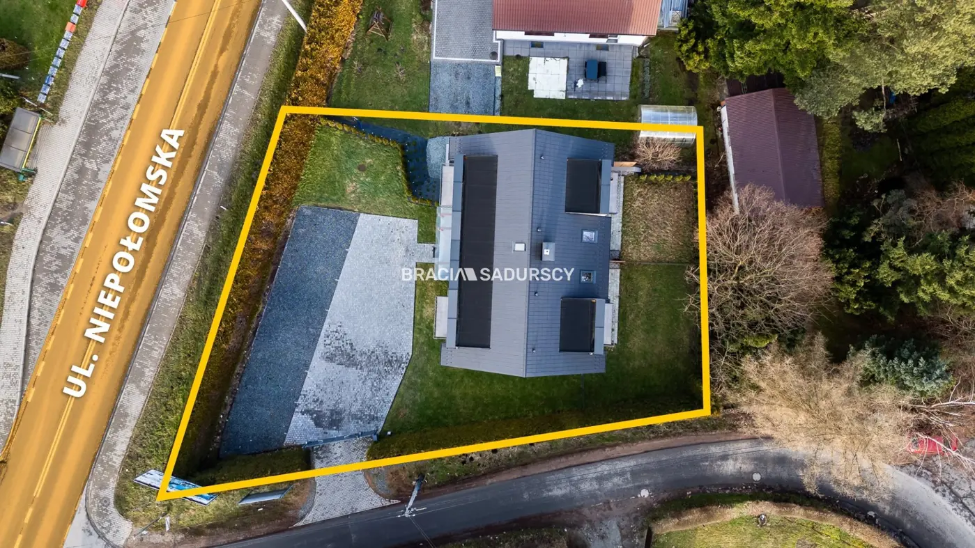 Budynek wolnostojący, 5 mieszkań, gm. Wieliczka