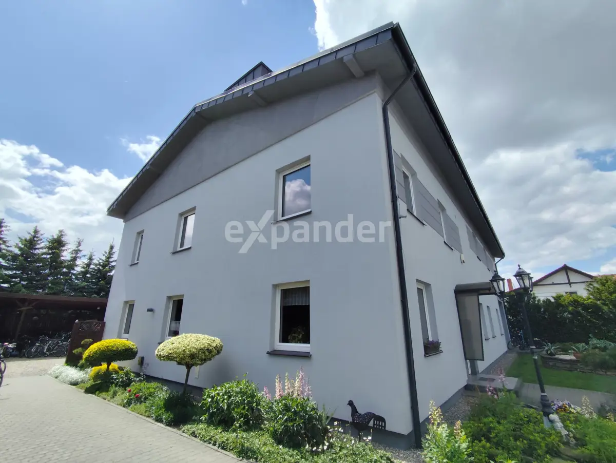 Lokal budynek biuro biura magazyn, lokalizacja