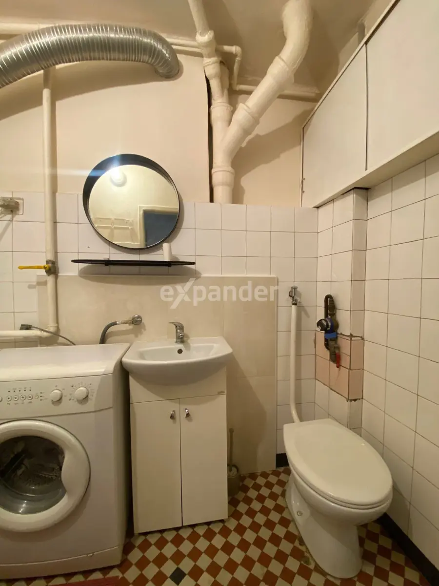 3 pokoje, 1 piętro z balkonem