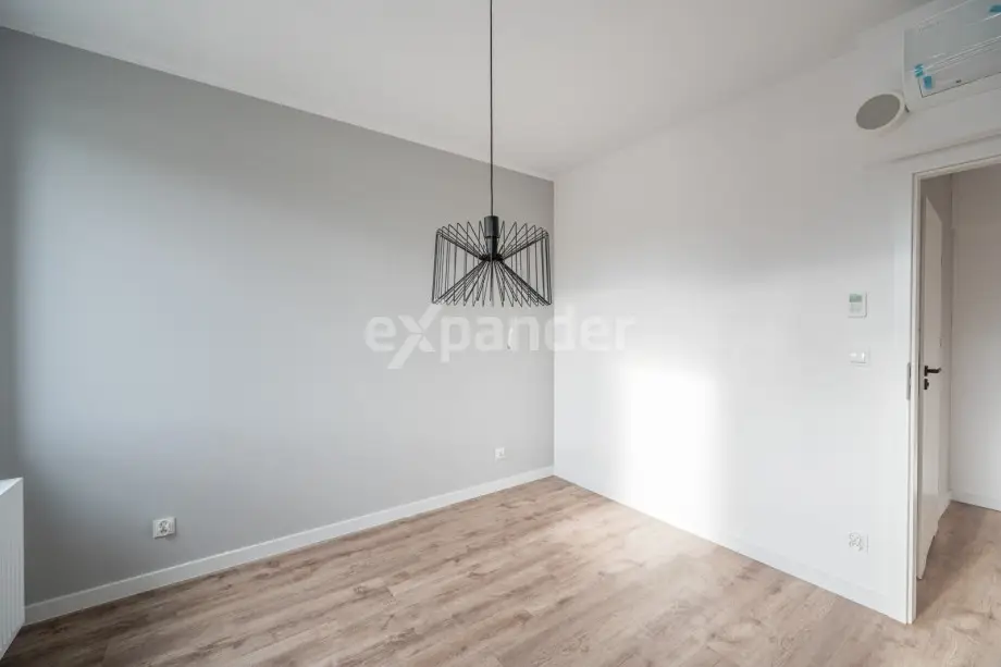 Wykończone pod klucz: 2 pokoje z loggią - zobacz