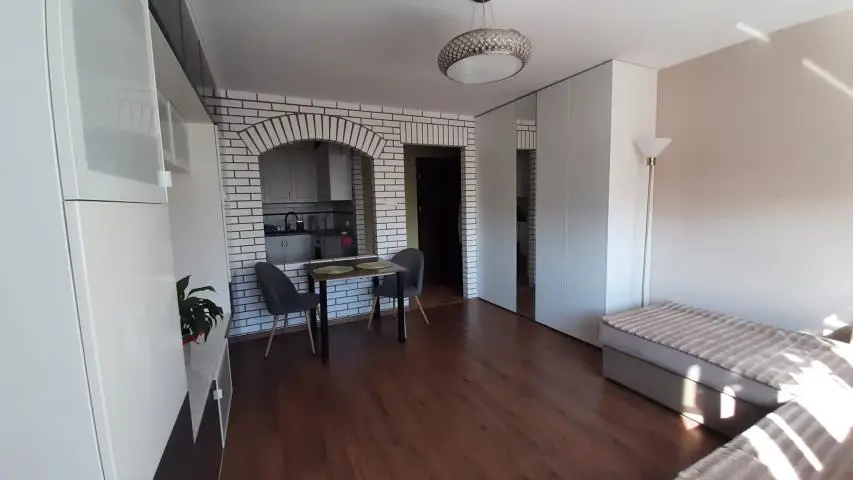 Sliczne, wyposażone nieduże mieszkanko do wprowadzenia :)