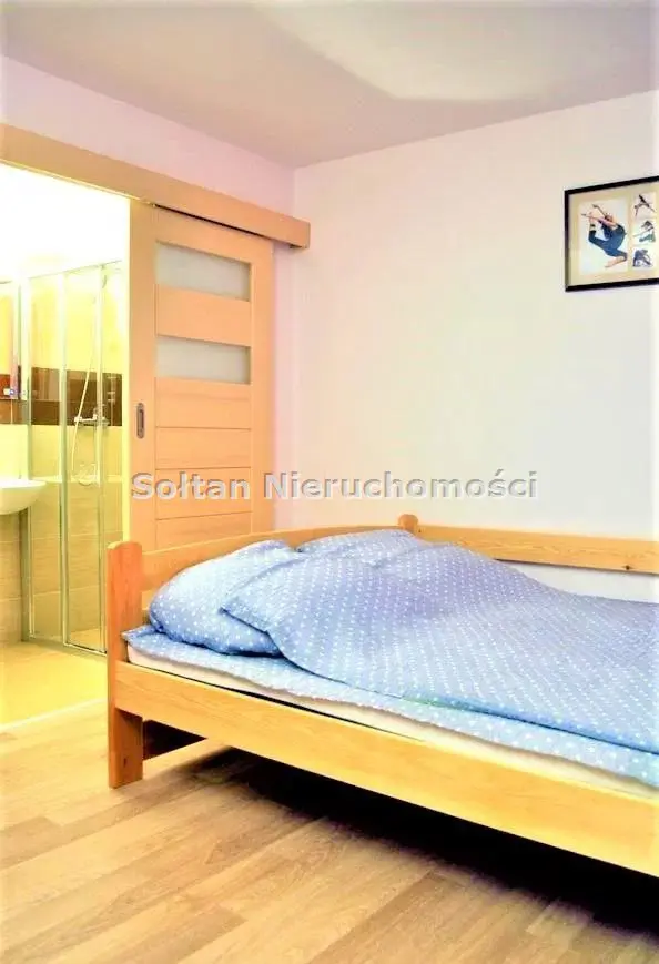Dom, 17 pokoi 457 m² na sprzedaż - Warszawa