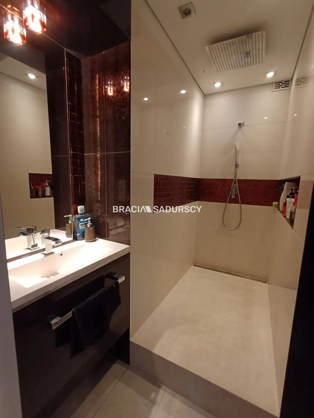 3 pok, 2 łazienki negocjacja ceny