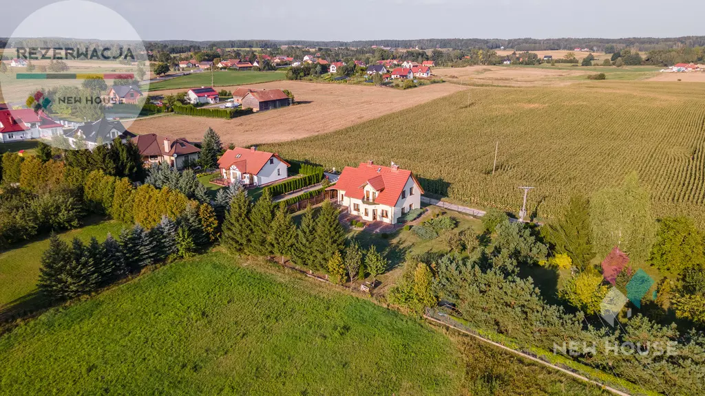 Dom jednorodzinny w Gadach z tarasem, ogrodem.