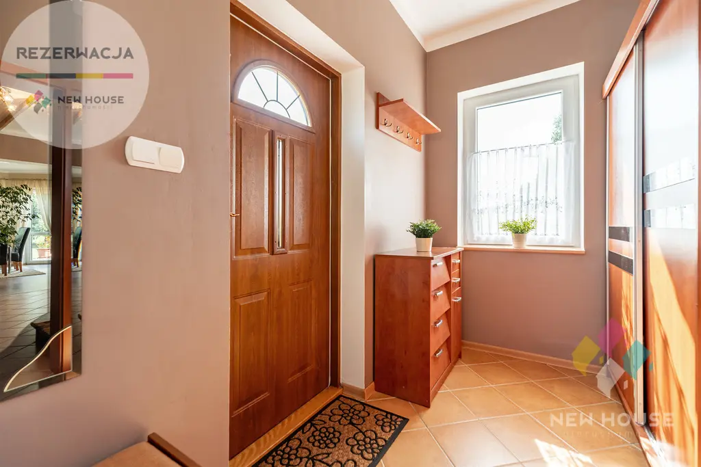 Dom jednorodzinny w Gadach z tarasem, ogrodem.