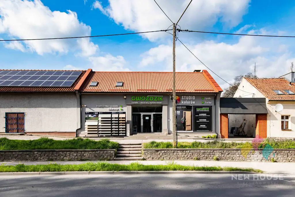 Obiekt handlowo-usługowy, przy głównej drodze