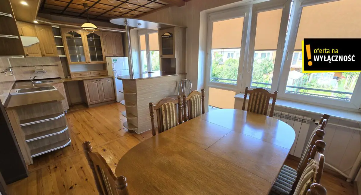 Miejski azyl - dom w Połańcu z tarasem i ogrodem