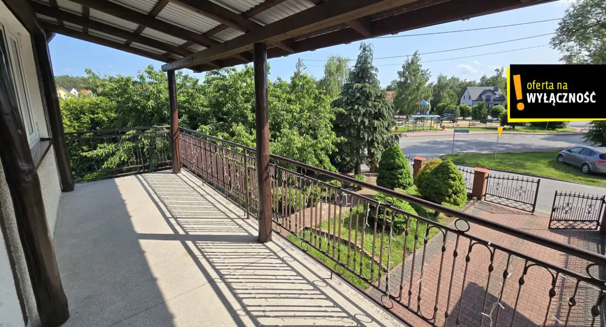 Miejski azyl - dom w Połańcu z tarasem i ogrodem