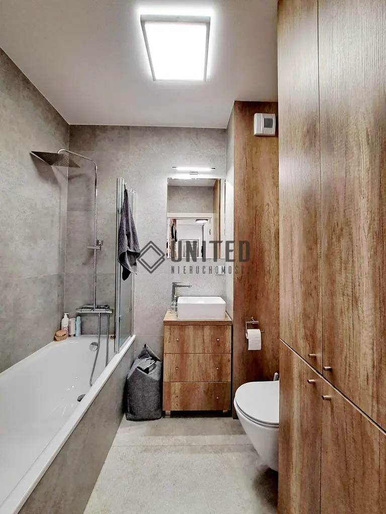 Di Trevi Nowe2020/Balkon/Miejsce parkingowe