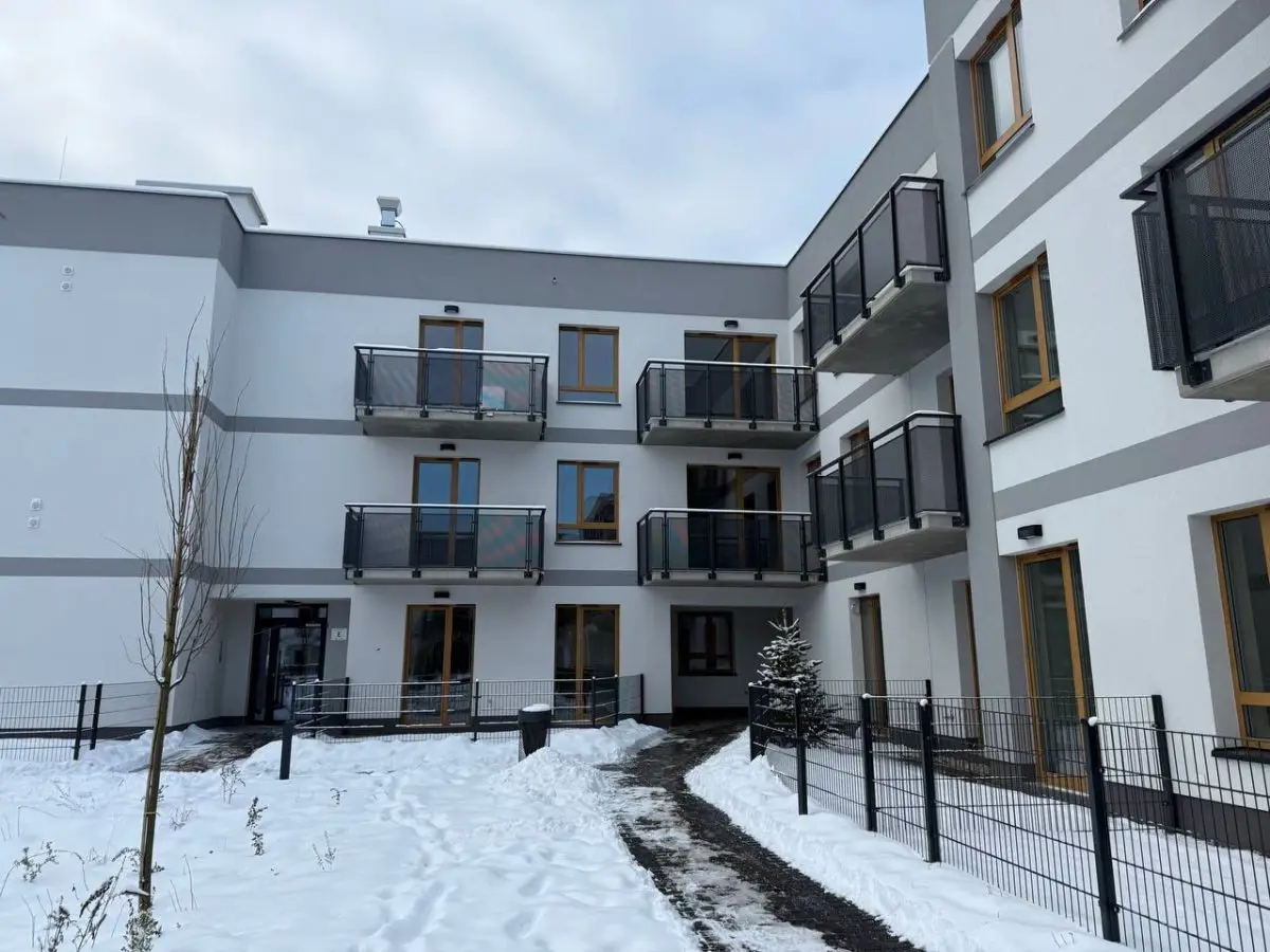 4 pokoje w stanie deweloperskim, ogródek 82,38 m²