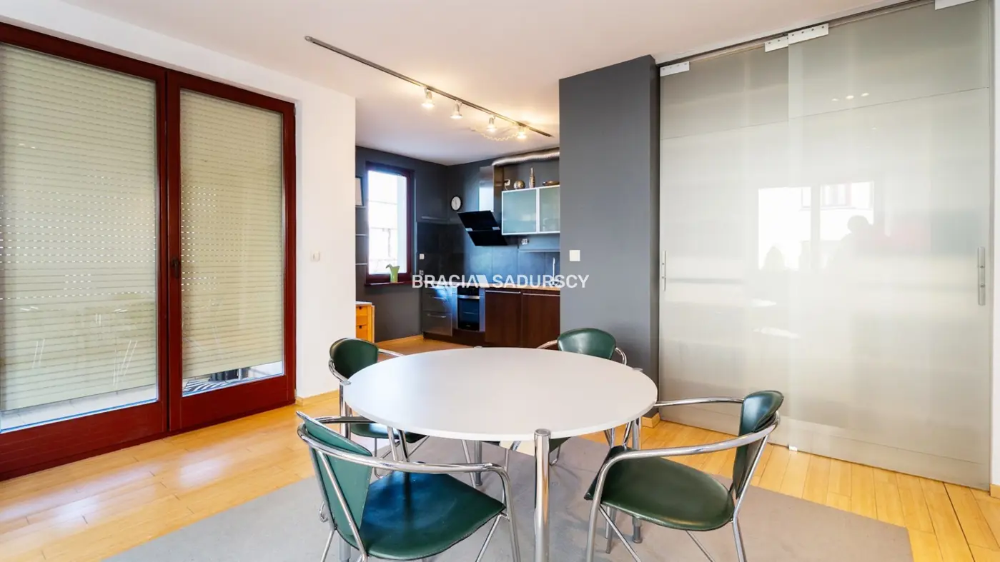 2 pok ul. Bobrzyńskiego z ogródkiem