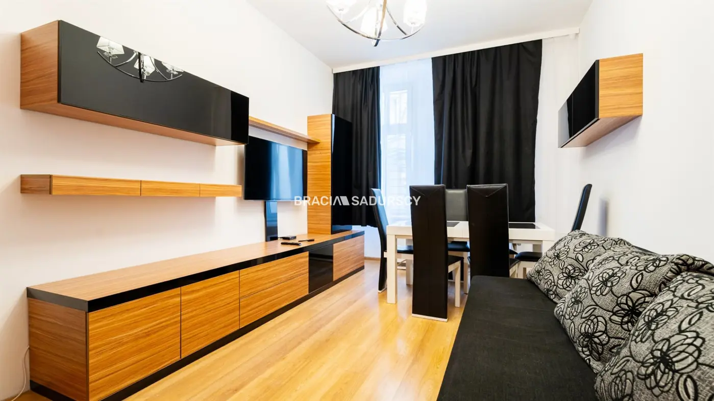 3 pokojowe mieszkanie Blisko Rynku Głównego.