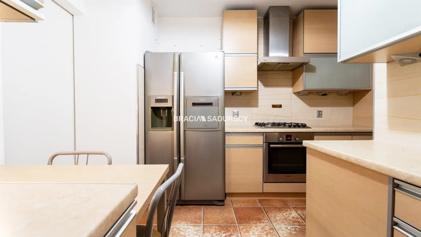 3 pokojowe mieszkanie Blisko Rynku Głównego.