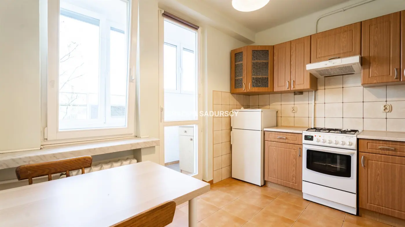 1 pok oddzielna jasna kuchnia Stare Podgórze