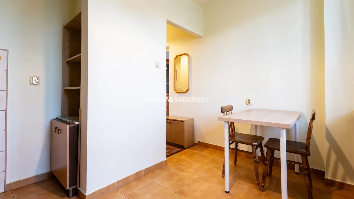 1 pok oddzielna jasna kuchnia Stare Podgórze