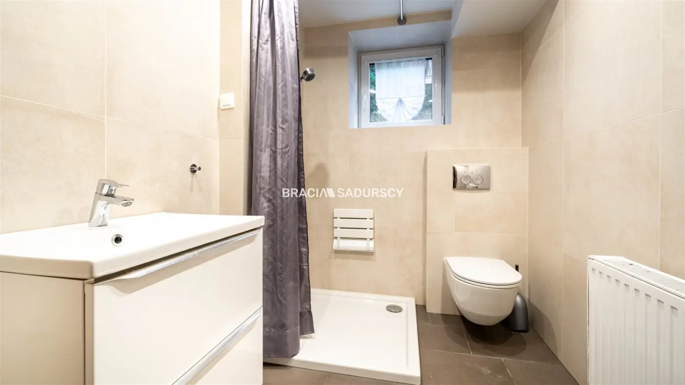 DO WYNAJĘCIA DOM W TYŃCU NA KAMERALNEJ DZIAŁCE