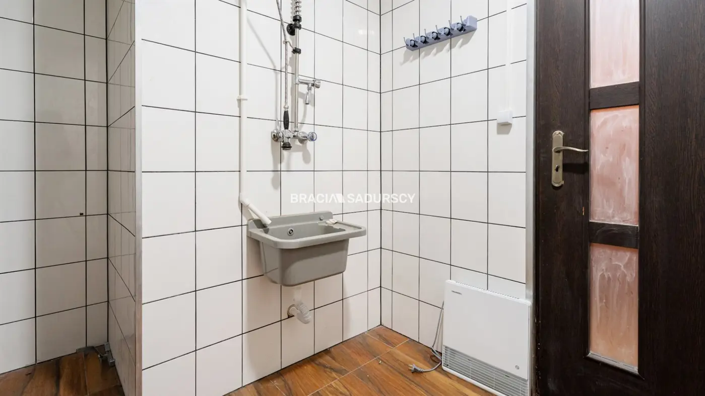 Kurdwanów lokal front 75 m2