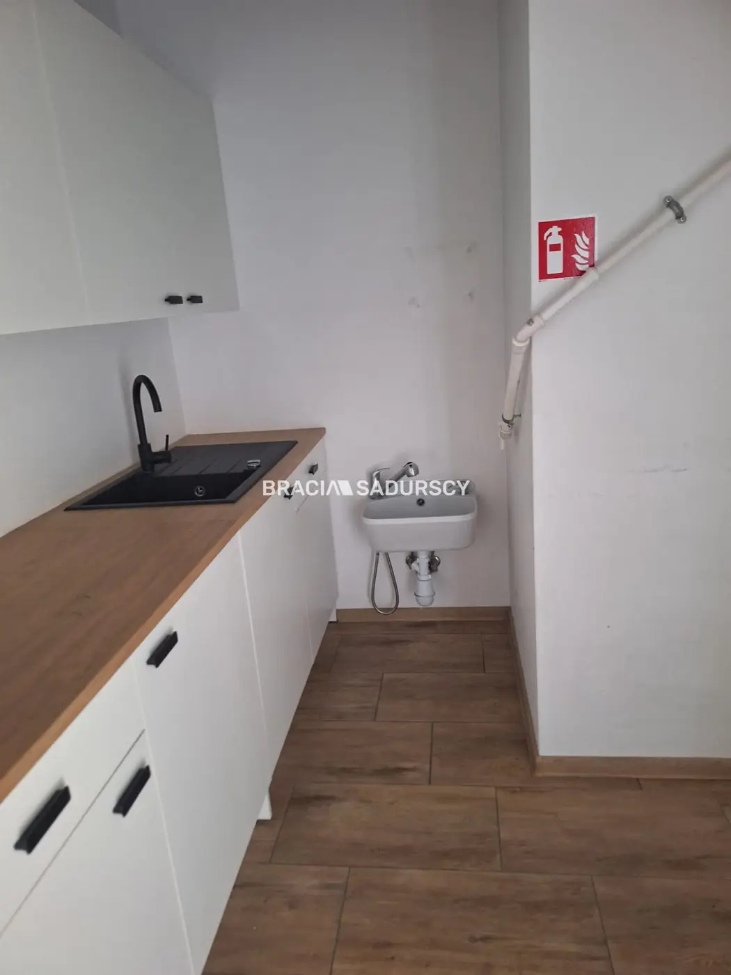 Lokal przy ul. Dąbskiej,nowoczesny,do wejścia