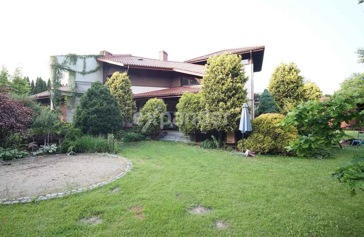 Wyjątkowa rezydencja z pięknym ogrodem, Przemyśl