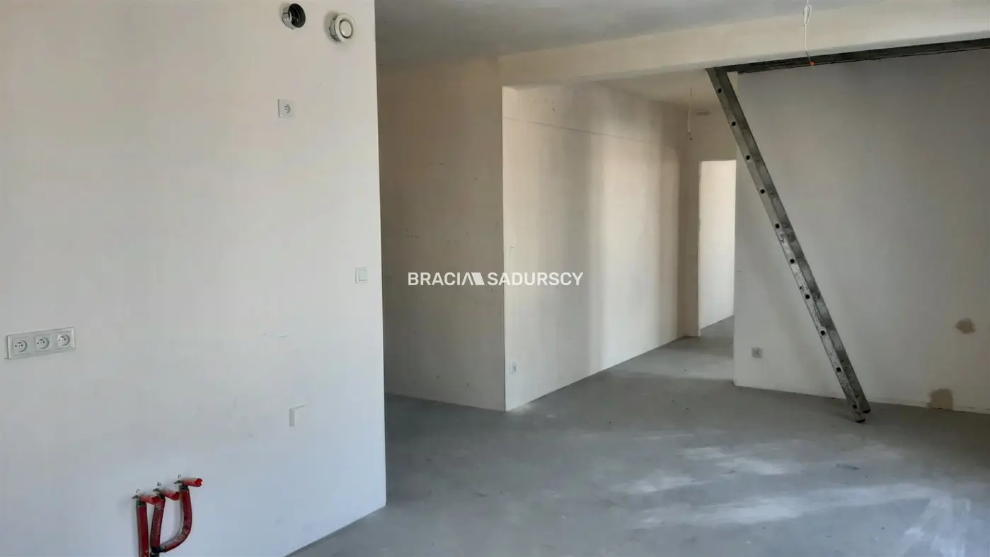 Dwupoziomowe mieszkanie, Wieliczka os. Klasno