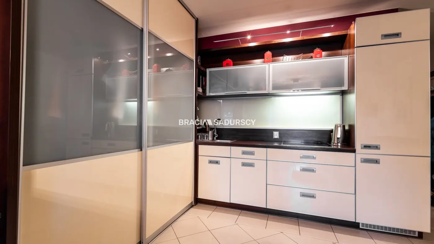 Mieszkanie gotowe do zamieszkania, Górka Narodowa