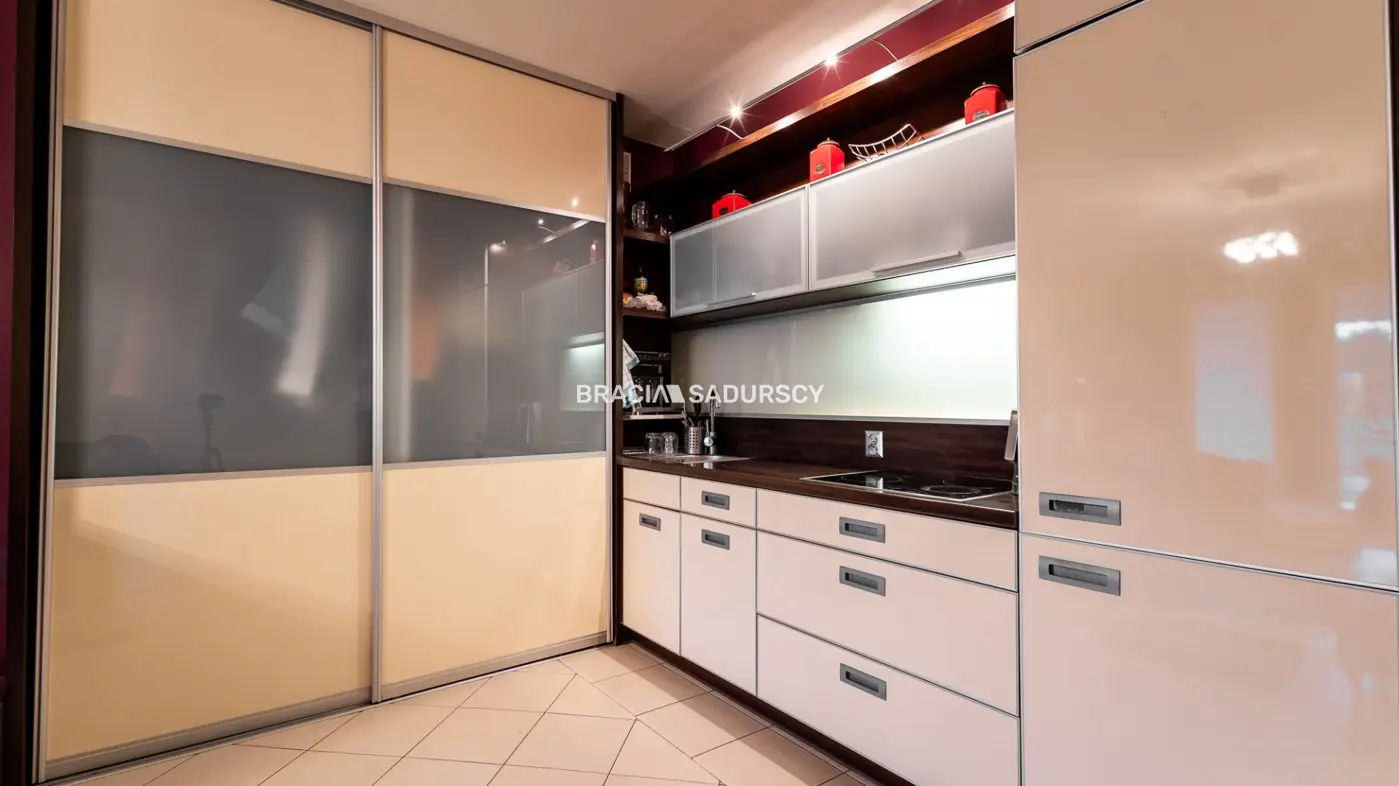 Mieszkanie gotowe do zamieszkania, Górka Narodowa