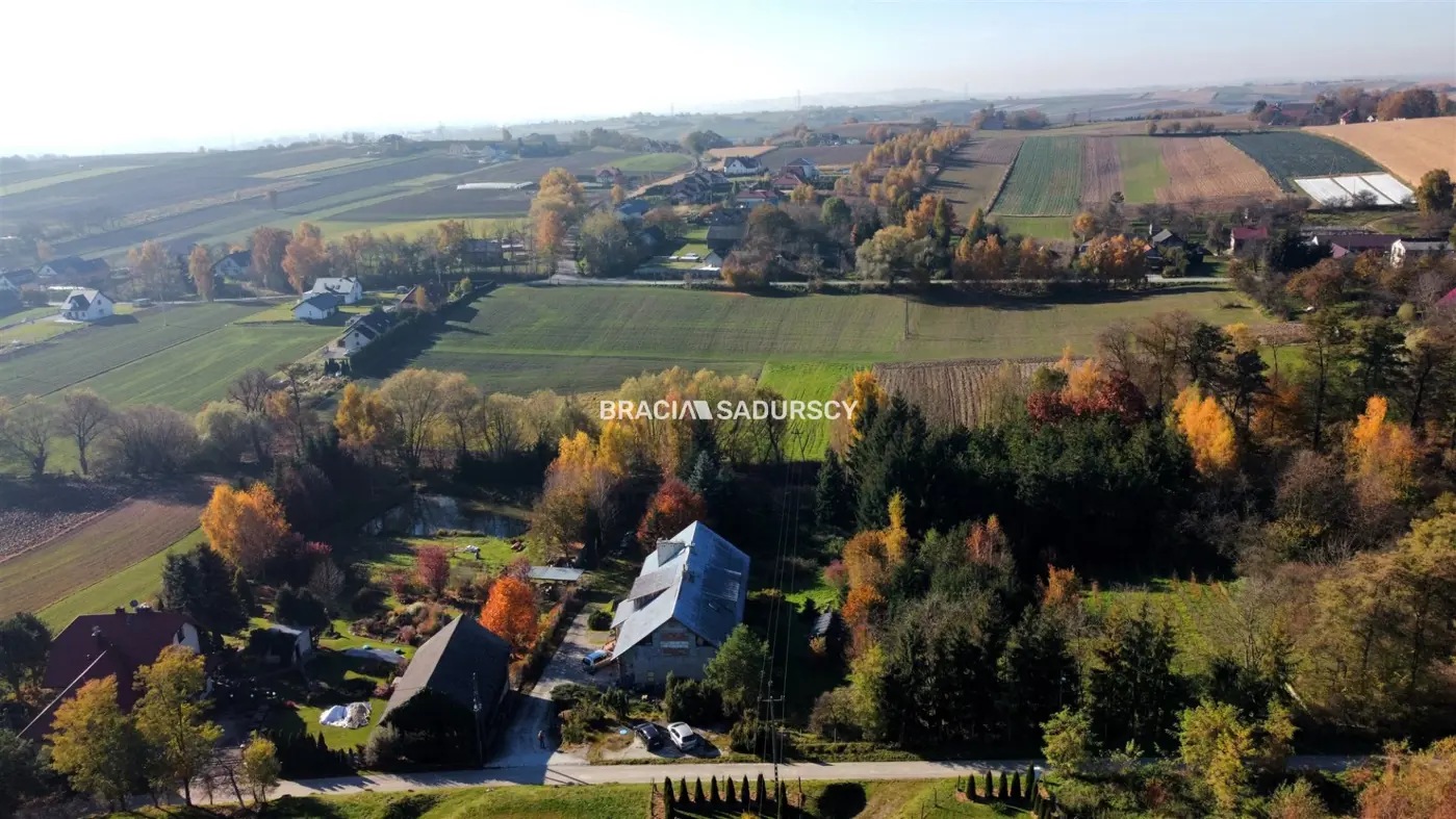 Wolnostojący dom ok. 600 m2