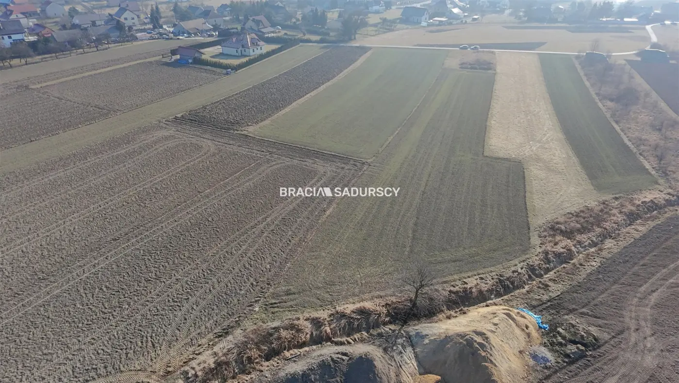 Na sprzedaż działka budowlana 77arów