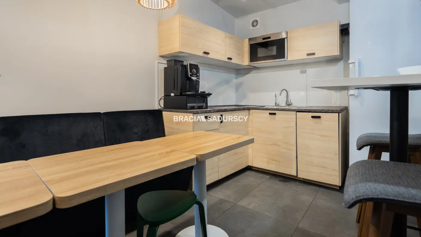 Budynek biurowy, 400m2