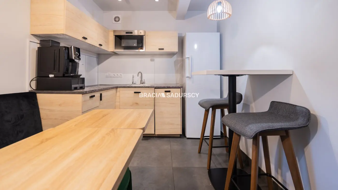 Budynek biurowy, 400m2