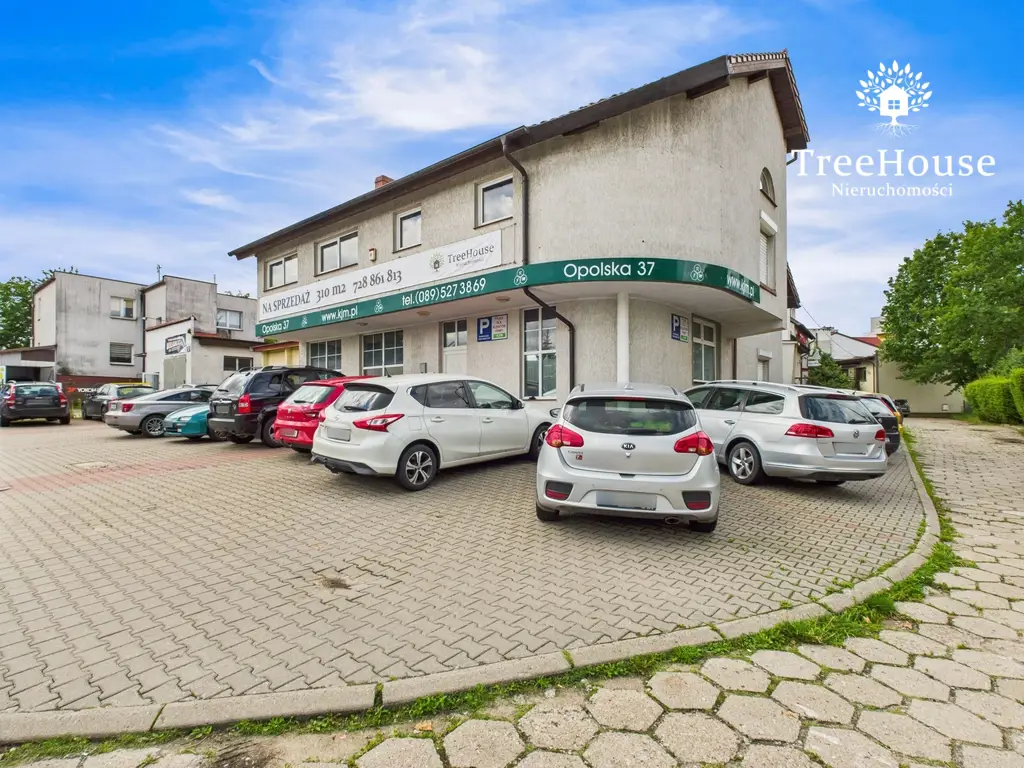 Olsztyn – budynek biurowy z 2 wejściami parking