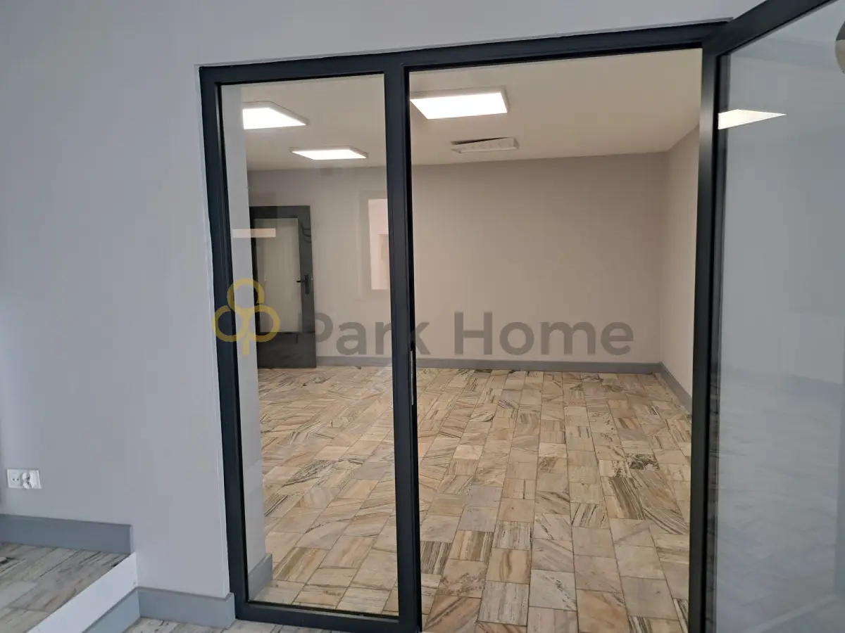 Lokal użytkowy 109 m² na sprzedaż, Leszno
