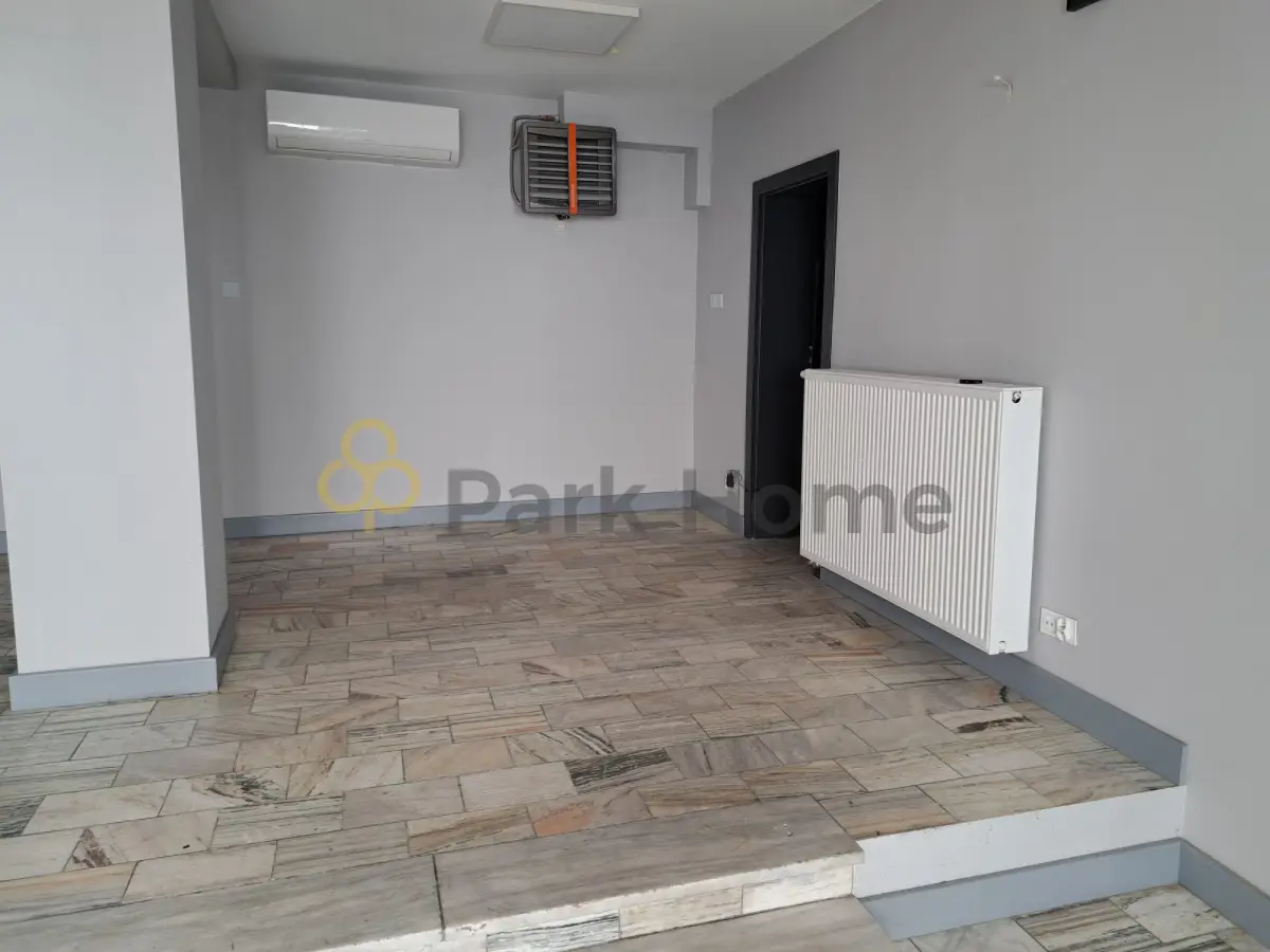 Lokal użytkowy 109 m² na sprzedaż, Leszno