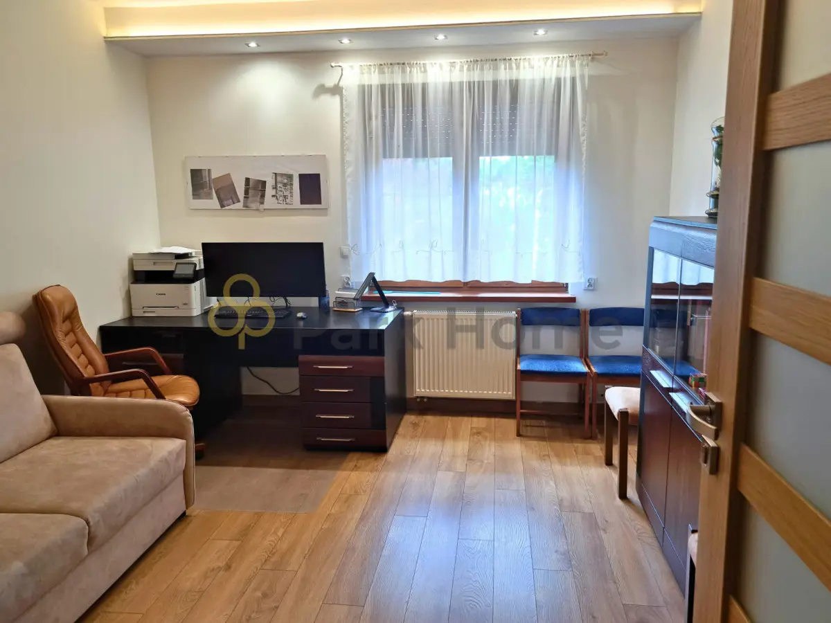 Dom, 5 pokoi 212 m² na sprzedaż - Mościszki