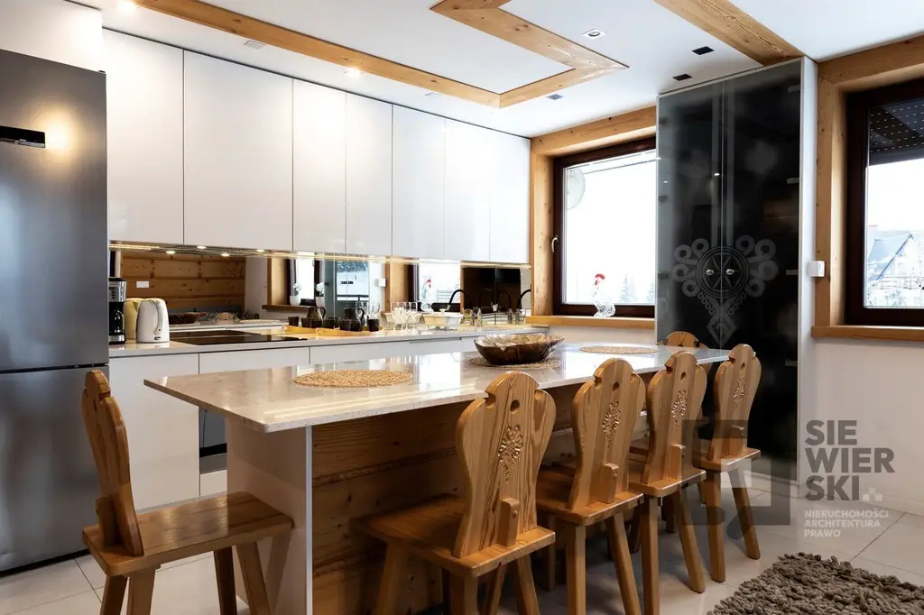 Apartament 2-pok., z kominkiem i balkonem