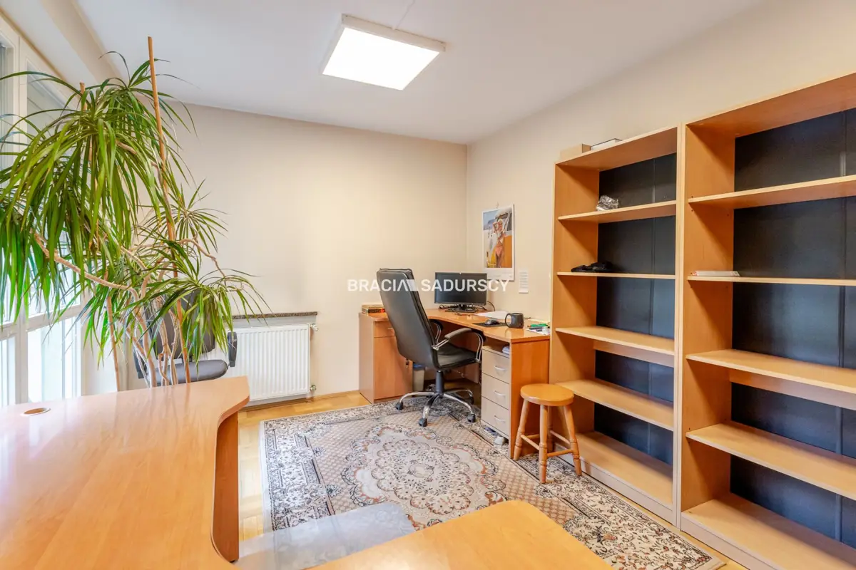 3 pok Modrzejewskiej, Krowodrza